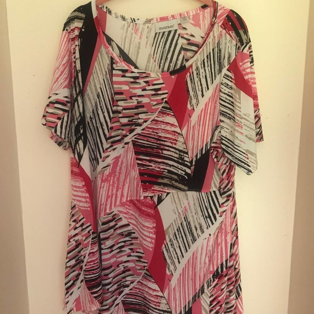 Avenue 18/20 Pink Patterned Blouse